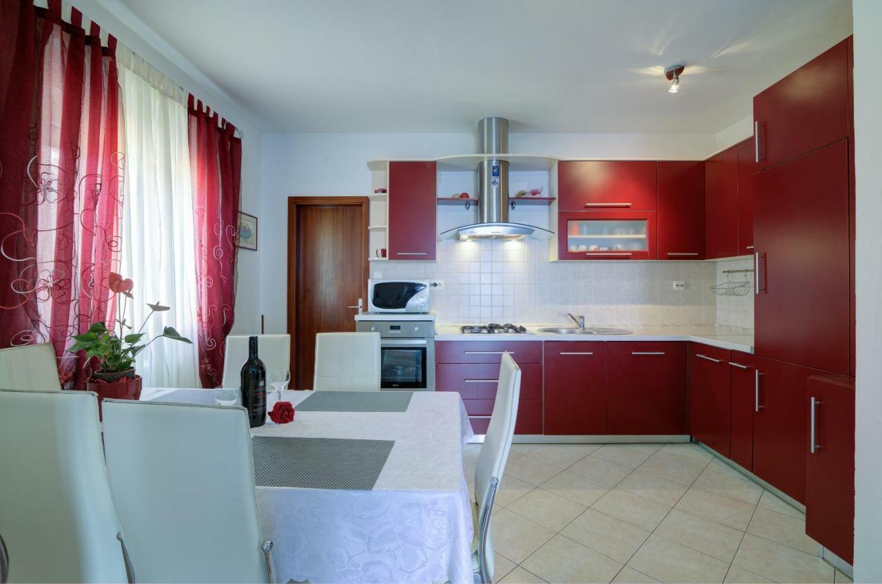 סנג' Apartment Luca מראה חיצוני תמונה